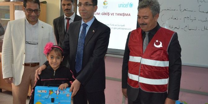 Siirt’teki Suriyeli Öğrencilere Eğitim Desteği