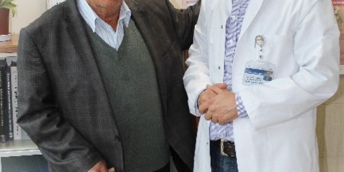 76 Yaşındaki Hastanın Kalbi Çalışırken 4 Damarı Değiştirildi