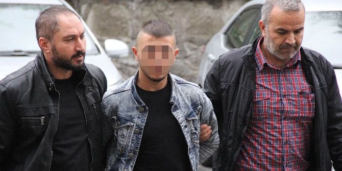 Kadınları Yere Düşürüp Cep Telefonlarını Kapkaç Yapan Genç Yakalandı