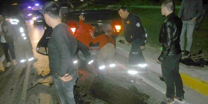 Kaldırıma Çarpıp, Takla Attı