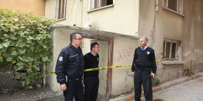 55 Yaşındaki Şahıs Evinde Ölü Bulundu