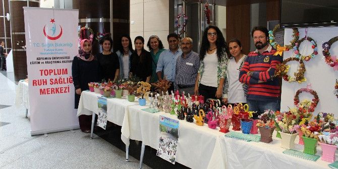 Toplum Ruh Sağlığı Merkezinde Tedavi Gören Hastalar Sergi Açtı