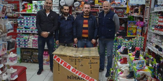 Fatsa’da Fakir Öğrencilere Ayakkabı Yardımı