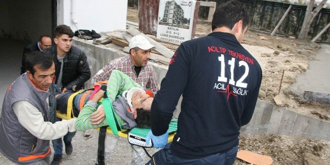 4. Kattan Asansör Boşluğuna Düşen İşçi Yaralandı