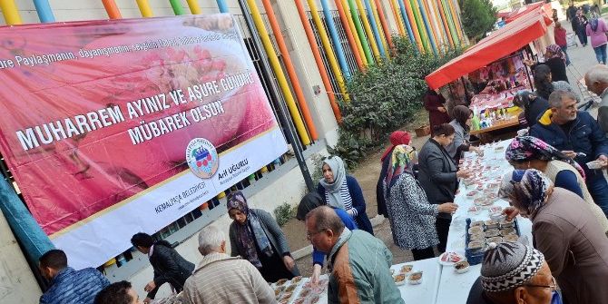 Kemalpaşa Belediyesi’nden Aşure İkramı