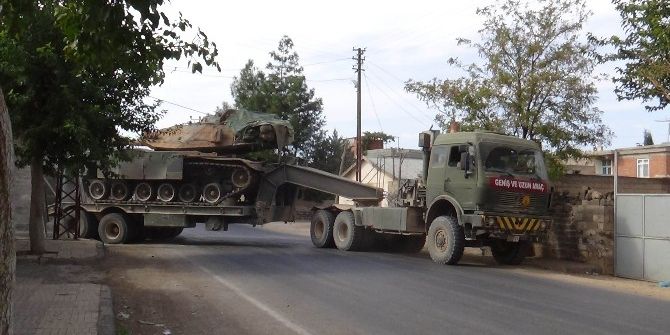 Suriye Sınırına Tank Sevkıyatı Sürüyor
