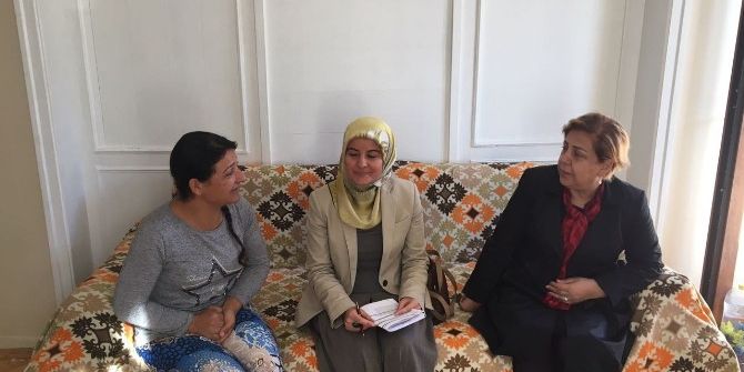 Bayan Kamçı Kocasinan’daki İhtiyaç Sahibi Aileleri Ziyaret Etti