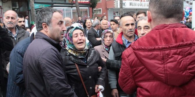 Üsküdar’da Pazardan Dönen Yaşlı Kadın Kamyonun Altında Kalarak Can Verdi