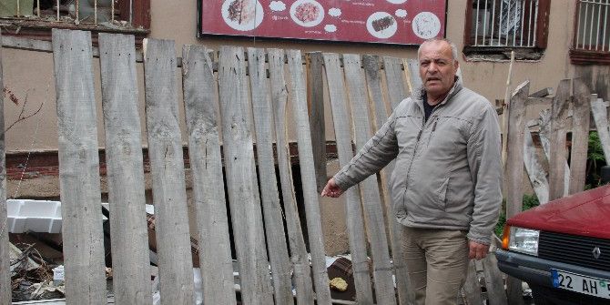 Muhtardan, “Çöp Atmayın” Uyarısı