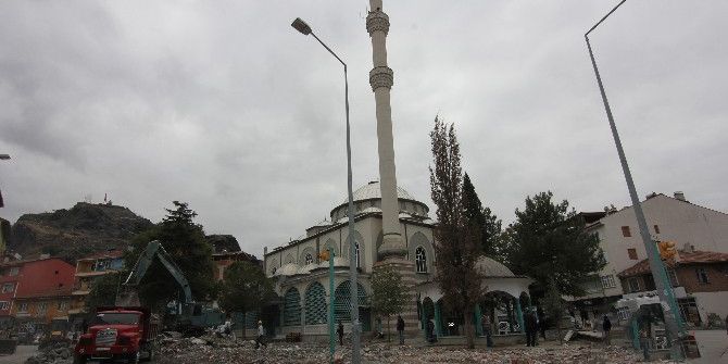 Osmancık Beylerçelebi Cami’de Çalışmalar Başladı
