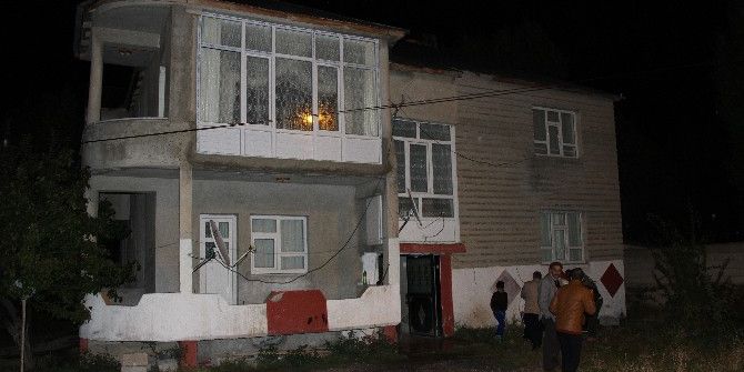 Ak Parti Muradiye İlçe Gençlik Kolları Başkanının Evine Saldırı