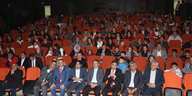 Niğde Bilsem Öğrencileri 15 Temmuz Şehitleri Anma Programı Düzenledi