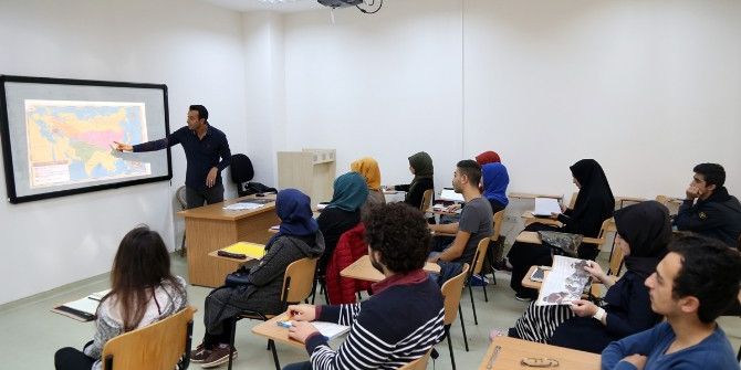 Kağıthane Belediyesi’nden Lise Mezunlarına Kurs