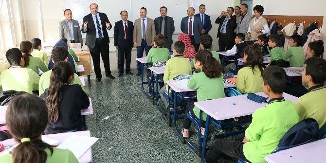 Aziziye Belediyesi Eğitime Desteğini Sürdürüyor