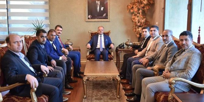 Vali Çakacak, Ak Parti Akdeniz İlçe Başkanı Ve Yönetim Kurulu Üyelerini Kabul Etti