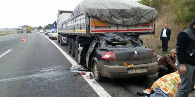 Bolu’da Otomobil Tır’a Arkadan Çarptı: 2 Yaralı