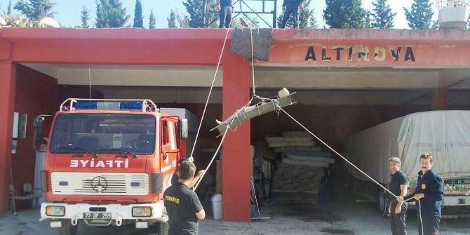 İtfaiyecilerden Kurtarma Tatbikatı