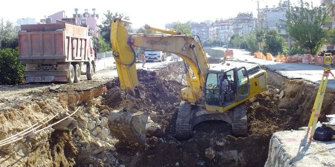 Serik Kızderesi Yağmur Suyu Drenajı 2. Etap Çalışması Başladı