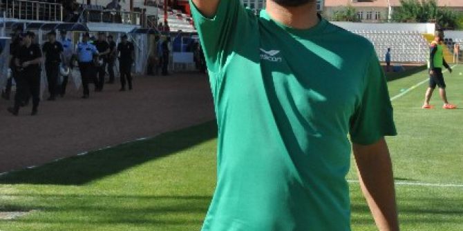 Kırşehirspor’un Teknik Patronu Görevini Bıraktı