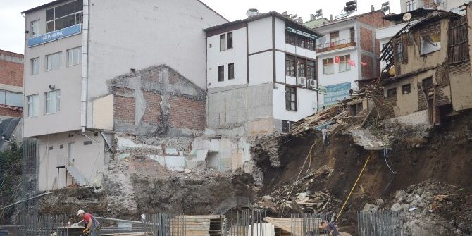 Otopark İnşaatı Alanında Çökme