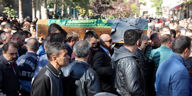 Trafik Kazasında Hayatını Kaybeden Şahıs Toprağa Verildi