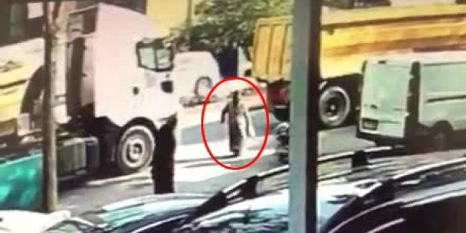 Hafriyat Kamyonu Yaşlı Kadına Böyle Çarptı