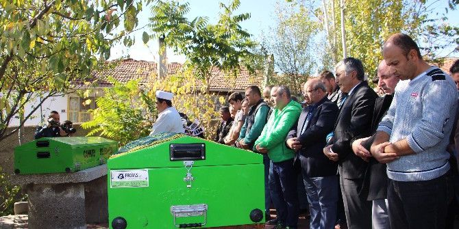 Kazada Ölen Milli Antrenör Ve Abisi Son Yolculuğuna Uğurlandı