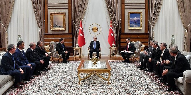 15 Temmuz Yardım Çeki Cumhurbaşkanı Erdoğan’a Sunuldu