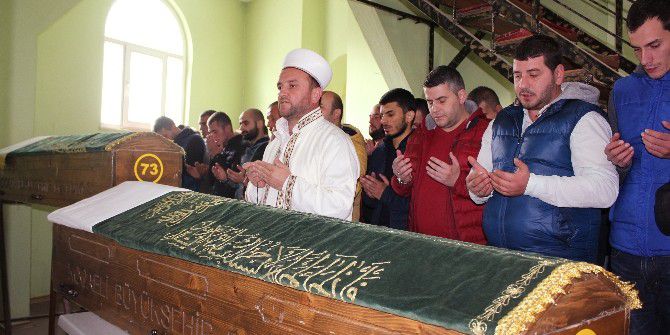 İntihar Eden 15 Temmuz Kahramanı, Babasıyla Birlikte Defnedildi