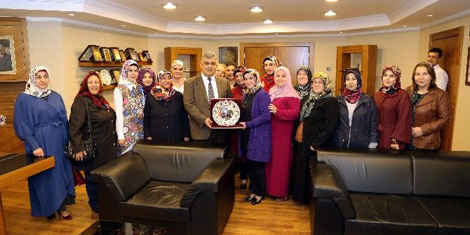 Ereğli Ak Parti Kadın Kollarından Başkan Özgüven’e Ziyaret