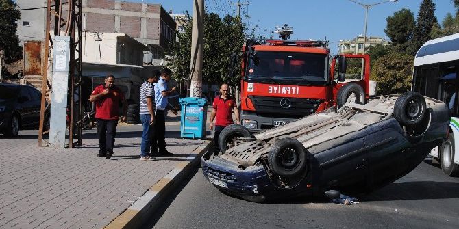 Araçta Sıkışan Yaralıyı İtfaiye Ekipleri Kurtardı