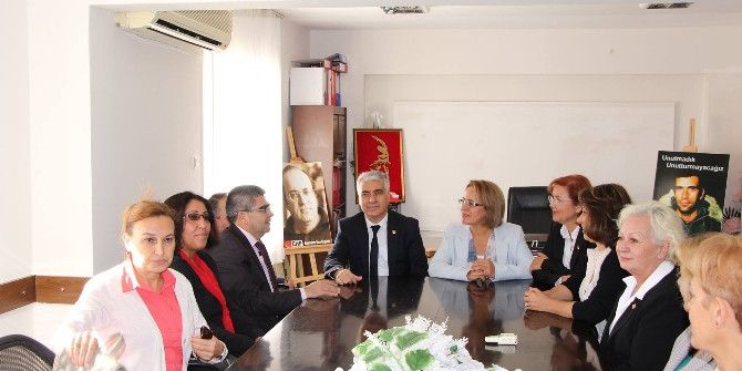 Chp Kadın Kolları Heyeti, Başkan Kayalı Ve Chp İle Örgütünü Ziyaret Etti