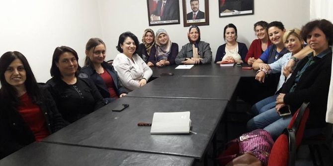 Ak Partili Kadınlar Sahaya İndi