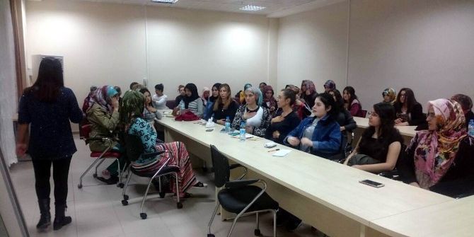 Melikgazi Kız Yurdu’ndaki İşaret Dili Ve Diksiyon Kurslarına Yoğun İlgi
