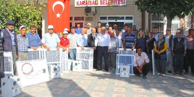 Karaisalı’da Güneş Paneli Dağıtıldı