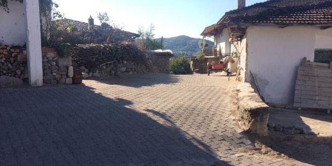 Selendi Kilit Parke Taşıyla Kaplandı