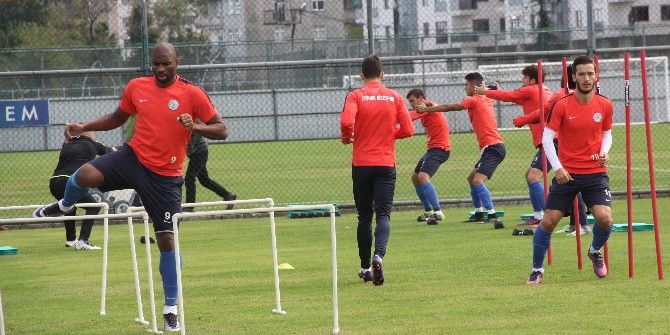 Hikmet Karaman: "Alkışlanan Bir Takım Olmak İstiyoruz"