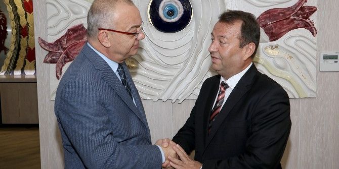Manisa Barosu Yeni Yönetimi Başkan Ergün’ü Ziyaret Etti