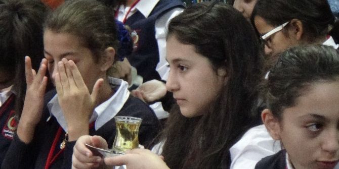 Filistinli Öğrencilere Zeytin Çayı İkram Edildi