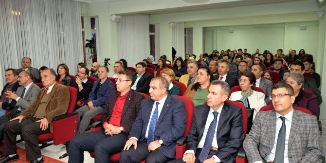 Bilecik’te “Atatürk Ve Cumhuriyet” Konferansı