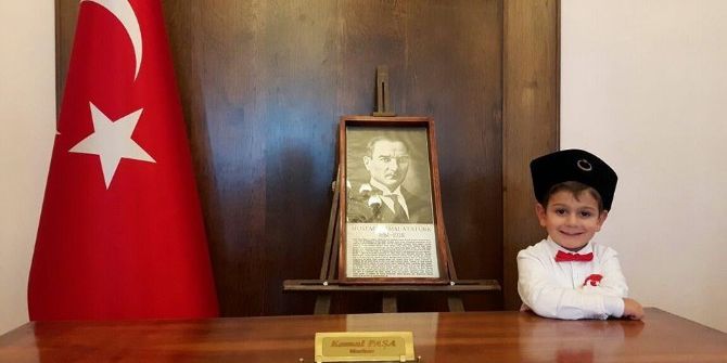 Cumhuriyet Emin Ellerde, Minik Yüreklerde