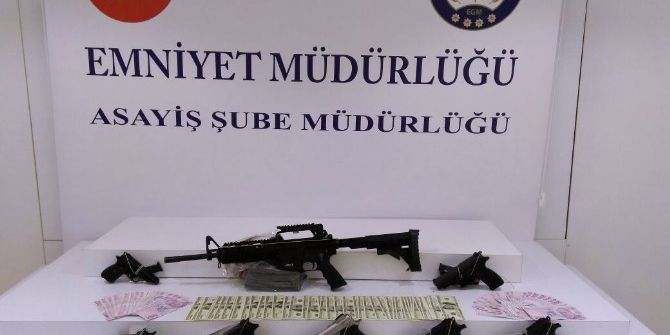 Çalınan Ruhsatlı Silahın Peşinden Giden Polis, Hırsızlık Şebekesini Çökertti