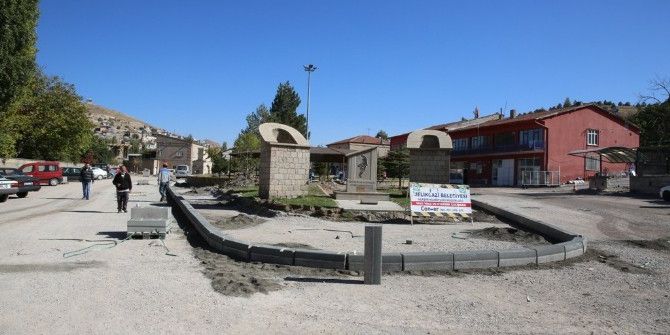 Melikgazi Belediyesi Gesi’de Meydan Düzenlemesi Yaptı