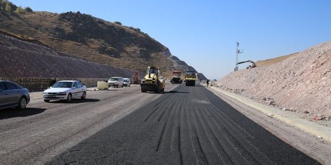 Aldülhamid Han Bulvarında Asfaltlama Çalışması Başladı
