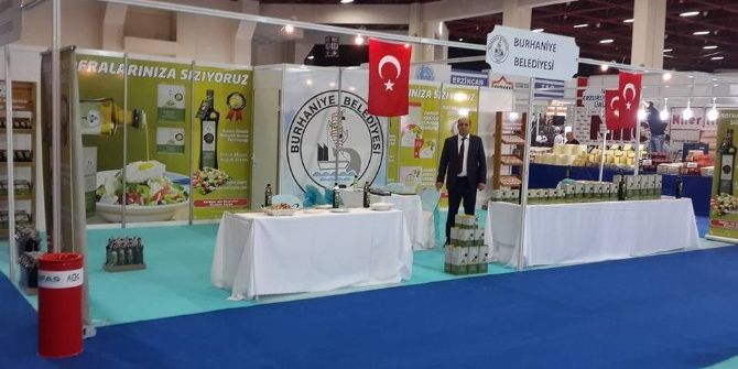 Burhaniye Belediyesi Zeytinyağları Antalya’da Tüketiciyle Buluştu