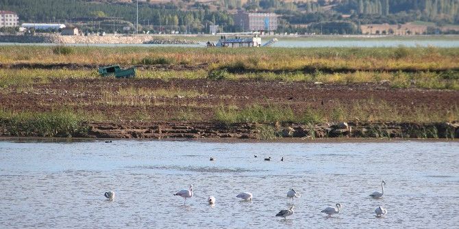 Beyşehir Gölü Kıyıları Kuraklık Nedeniyle Çekildi