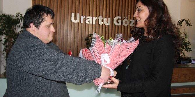 Urartu Göz Merkezi’nden Down Sendromlu Çocuklara Göz Muayenesi