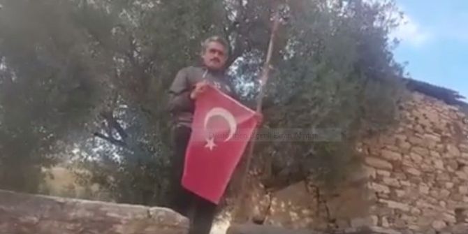 Başkan Haluk Alıcık’ın Bayrak Hassasiyeti