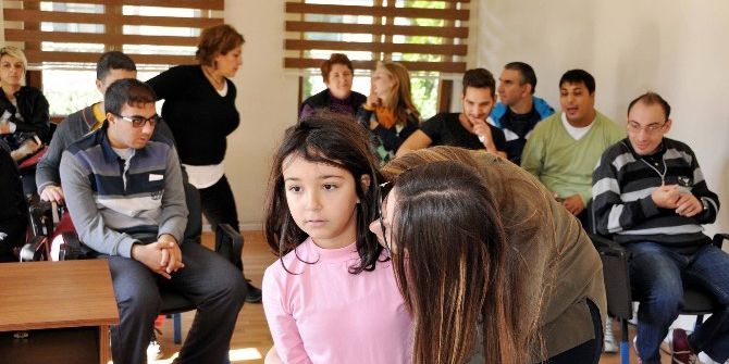 Uysal, Özel Çocuklar Korosunu İzledi