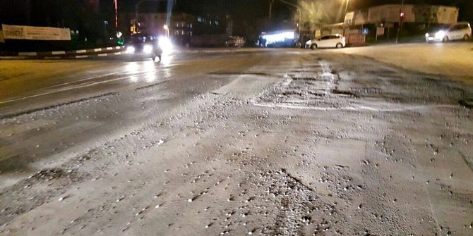 Beton Mikserlerinden Yola Dökülen Harç Tehlike Oluşturuyor